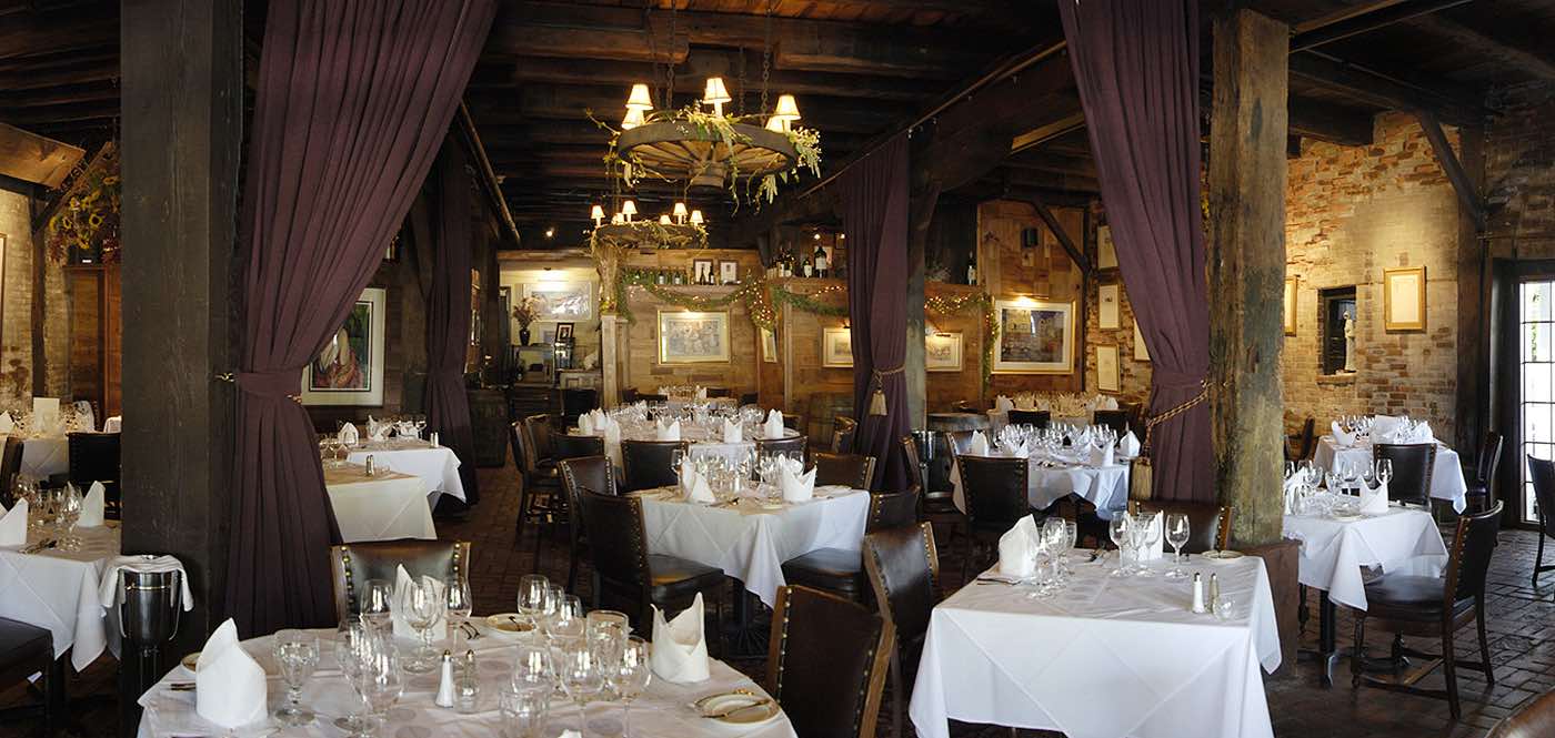 Valet parking services at Chez Francois Restaurant in Vermilion, OH