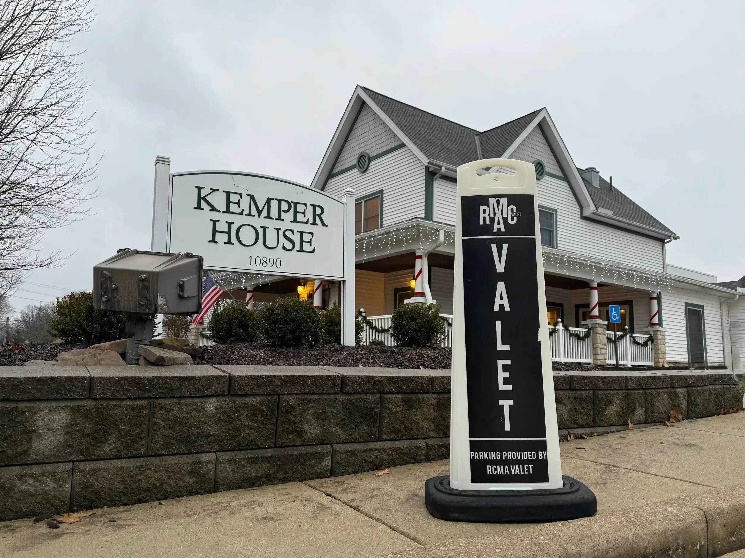RCMA Valet sign in front of Kemper House community entrance